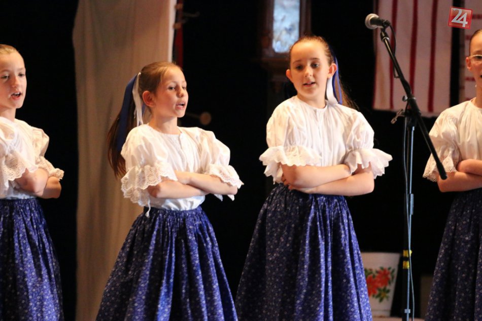 Lahôdka pre milovníkov folklóru: Topoľčianky zažili súťaž "Idú hudci dolinou"