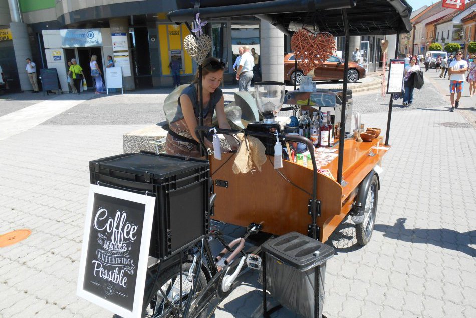 FOTO: Kávový zážitok z retrobicykla v Bystrici