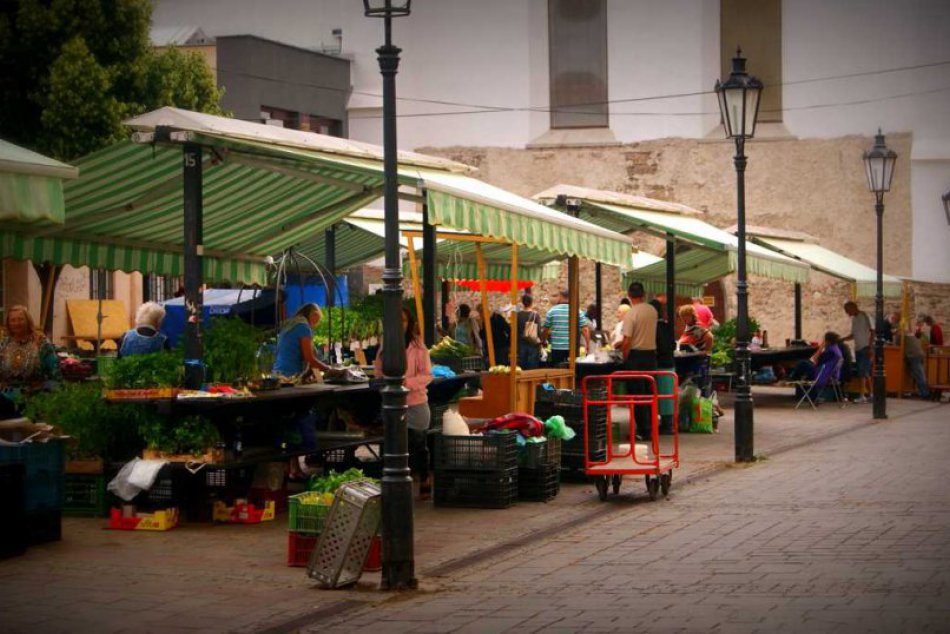 Dominikánske námestie je obľúbeným košickým trhoviskom