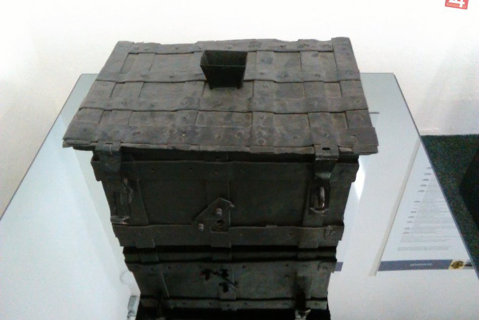 Tajomná truhlica v Novohradskom múzeu v OBRAZOCH