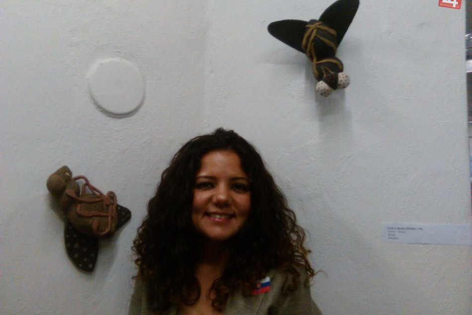 FOTO: Mladá keramička z Turecka a jej muchy