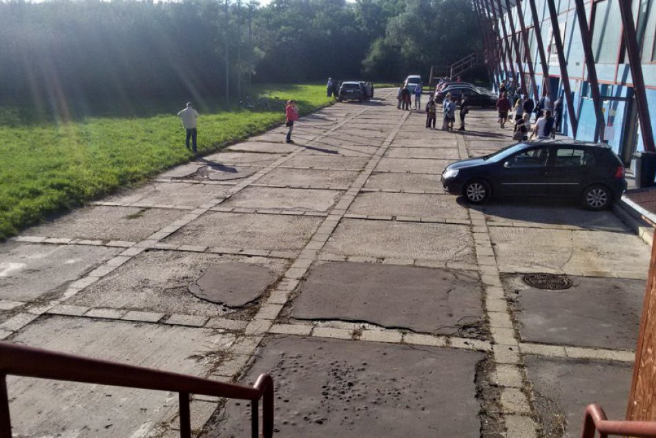 Parkovisko pri Zimnom štadióne