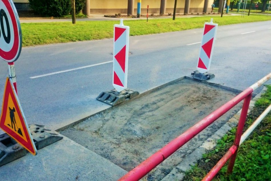 Na Plzenskej museli opravovať cestu: Rozkopávka kvôli havárii