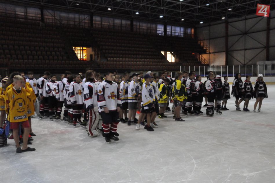V OBRAZOCH: Mladí lučeneckí hokejisti s parádnym turnajovým úspechom
