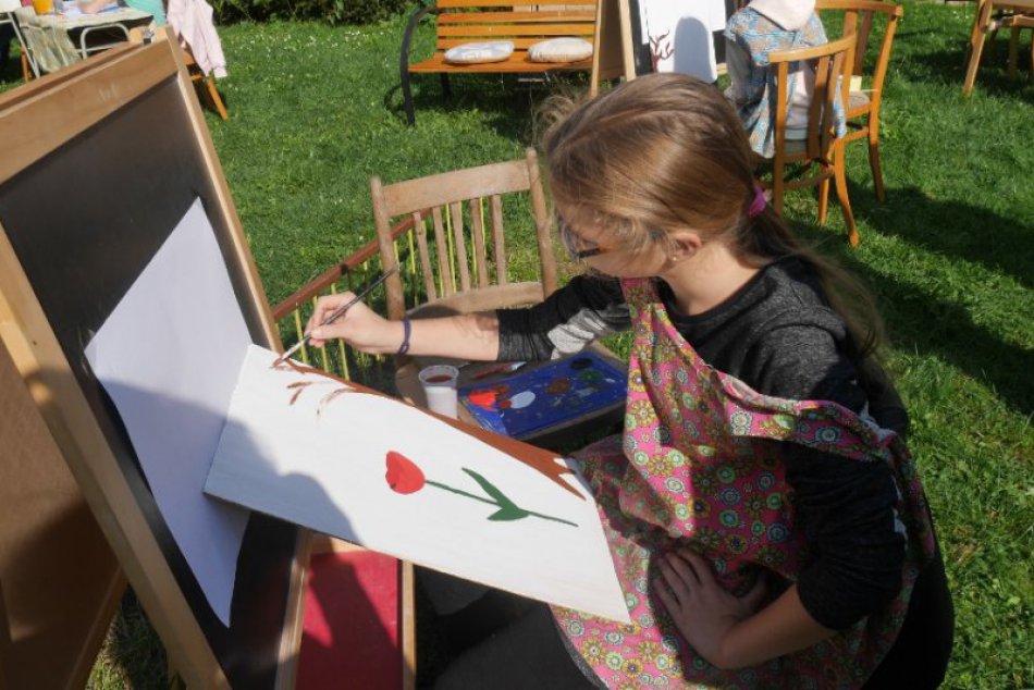 Obrazom: Záhradná vernisáž v Centre voľného času Dobšiná