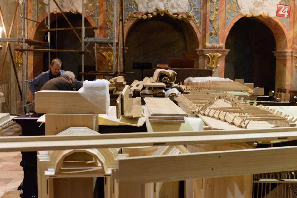FOTO,historický organ sa vrátil na Nitriansky hrad: Bude najvýznamenjší na Slove