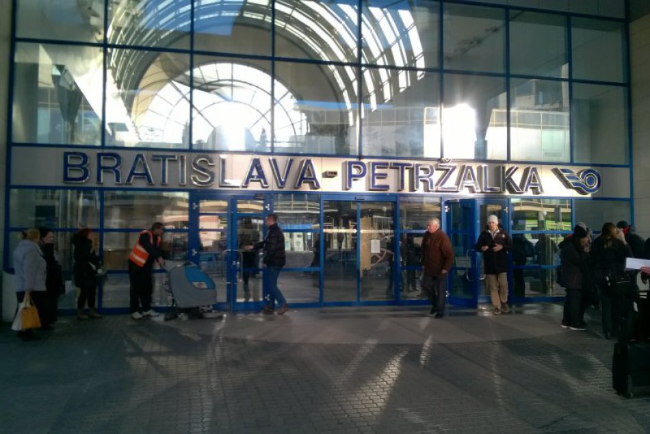 Železničná stanica v Petržalke