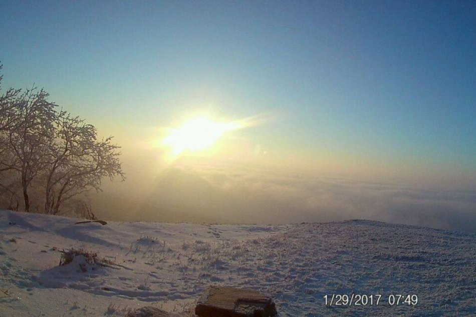 FOTO, VIDEO: Zubaté Slnko nad Nitrou, do takejto krásy sa ráno prebúdza Zobor