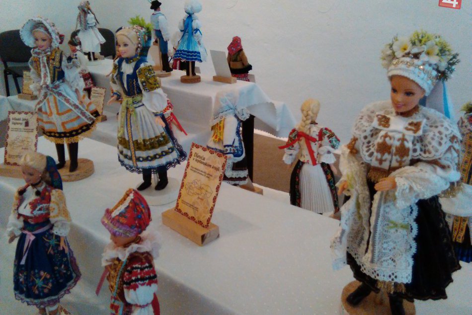 V OBRAZOCH: Krojované bábiky majú u Lučenčanov úspech
