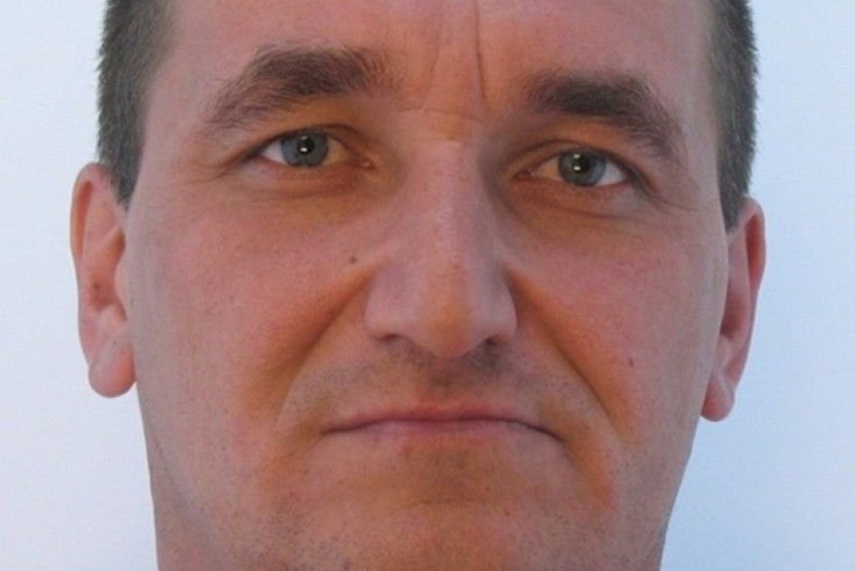 Nevideli ste muža na fotografii? Po Humenčanovi pátra polícia