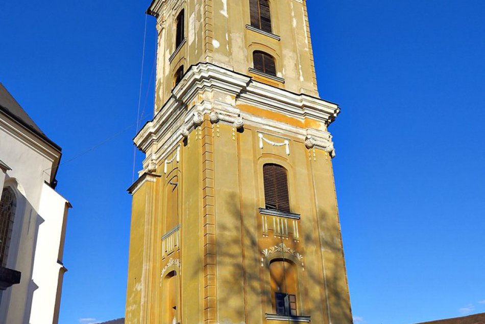 Obrazom: Rekonštrukcia známej zvonice katedrály v Rožňave