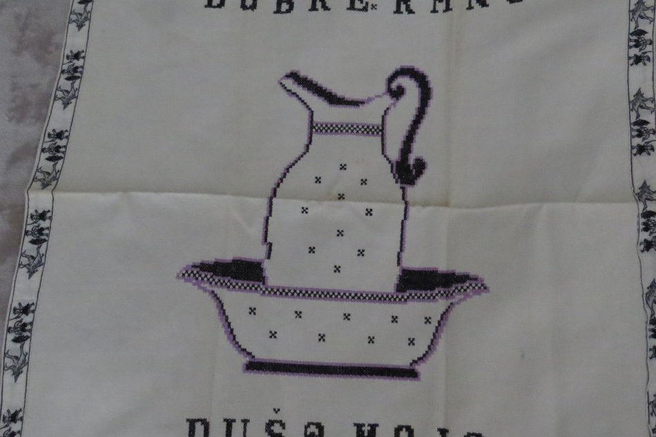 Mali ste niečo podobné doma aj vy? Krásne výšivky z okolia Michaloviec, FOTO