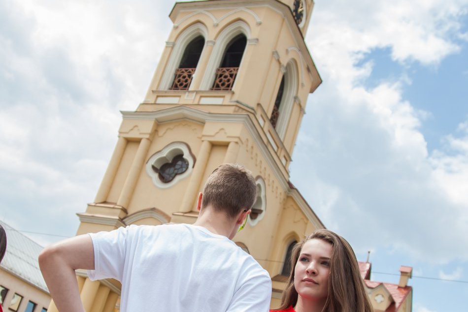 V OBRAZOCH: Zvolenské námestie rozhýbu stovky tanečníkov štvorylky