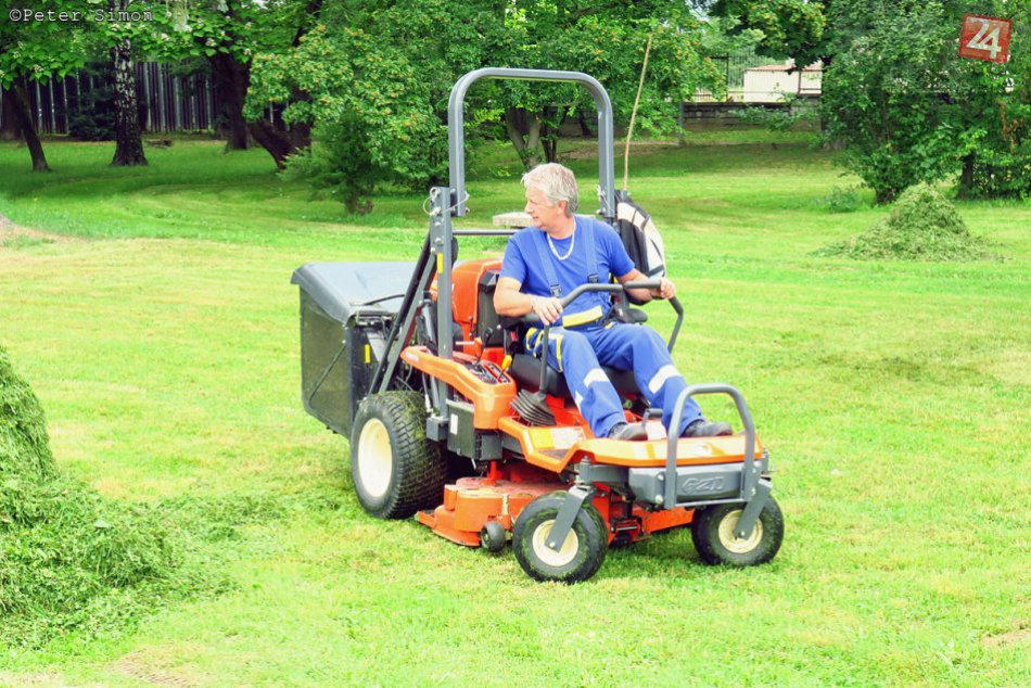 Obrazom: Nová kosačka v Rožňava