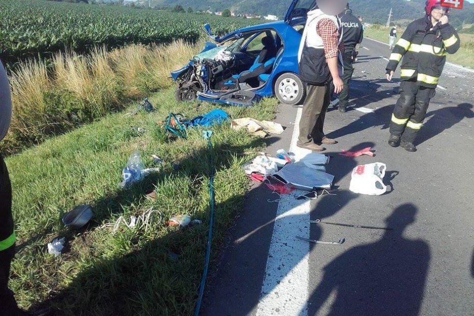 OBRAZOM z miesta nešťastia: Medzi Brekovom a Humenným sa stala dopravná nehoda!
