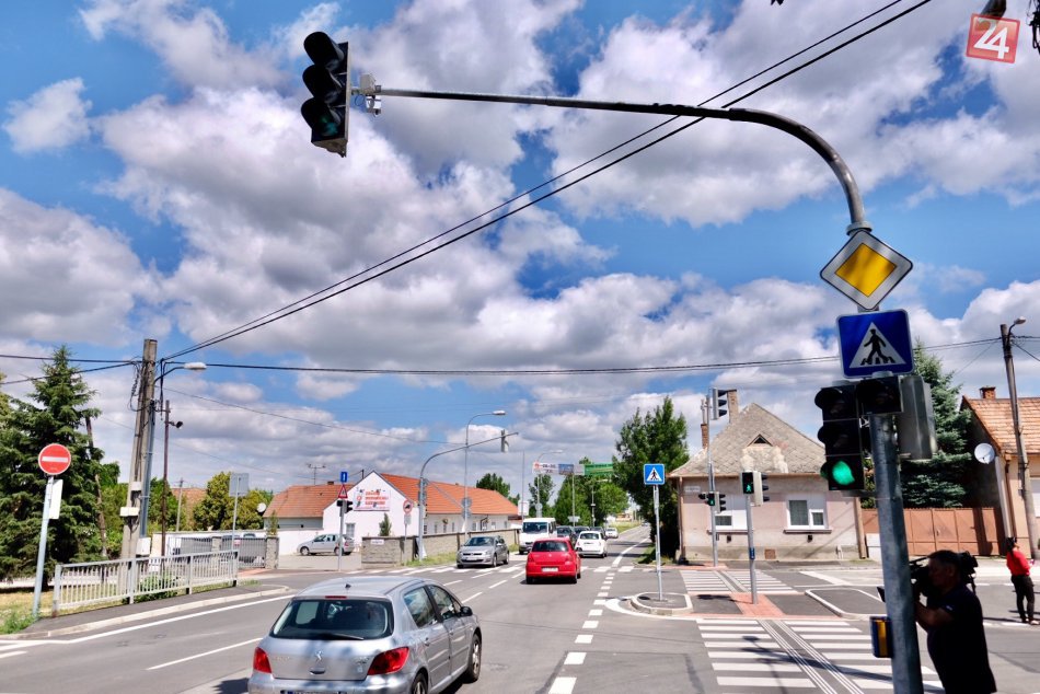 Záhorská Bystrica má novú svetelnú križovatku