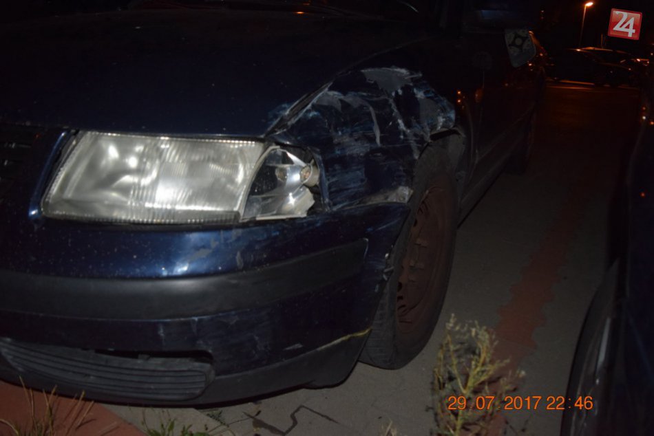 Opitý vodič robil poriadny rachot: Na parkovisku v Nitre narážal do iných áut