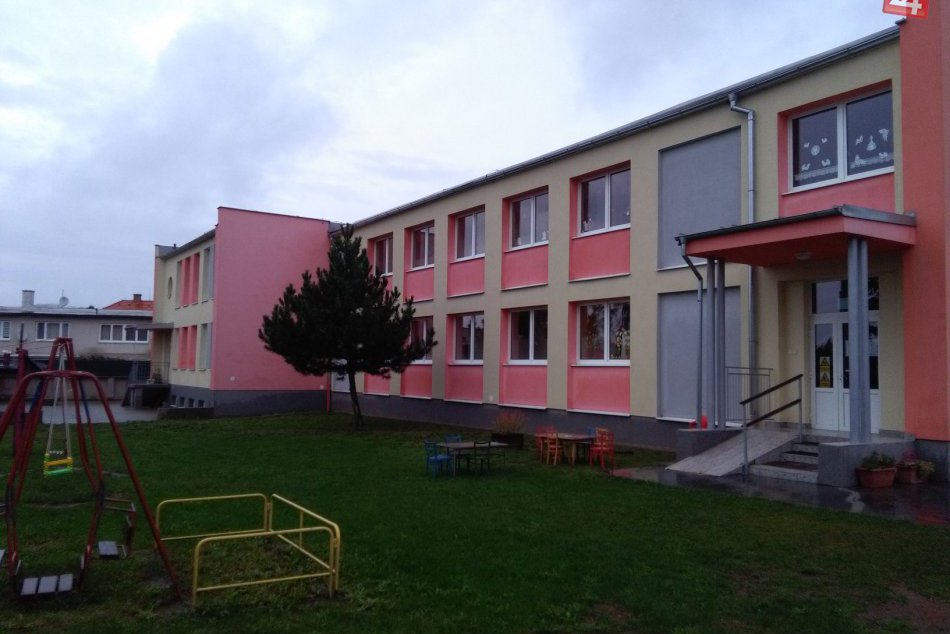 V OBRAZOCH: Základná škola s materskou školou v Dobrej Nive