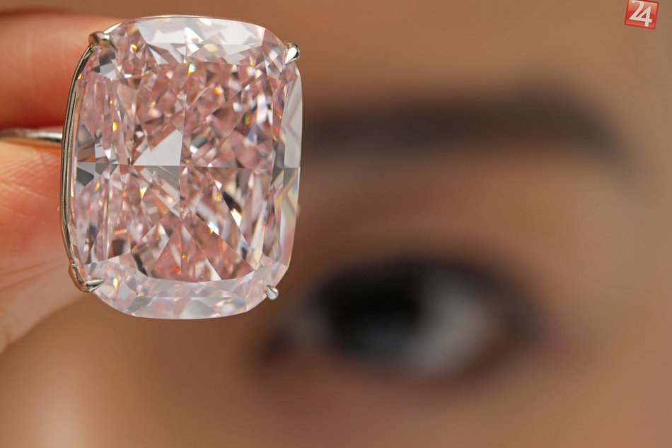 Nejedna dáma by sa potešila, vydražia diamanty za desiatky miliónov