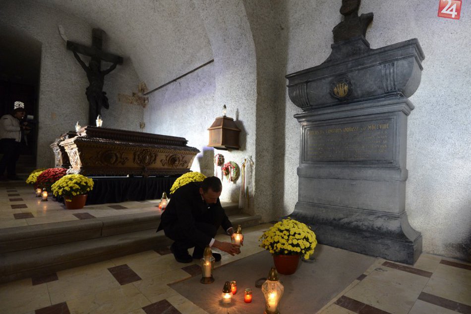 Obrazom: Sprístupnili hrobku hradu Krásna Hôrka