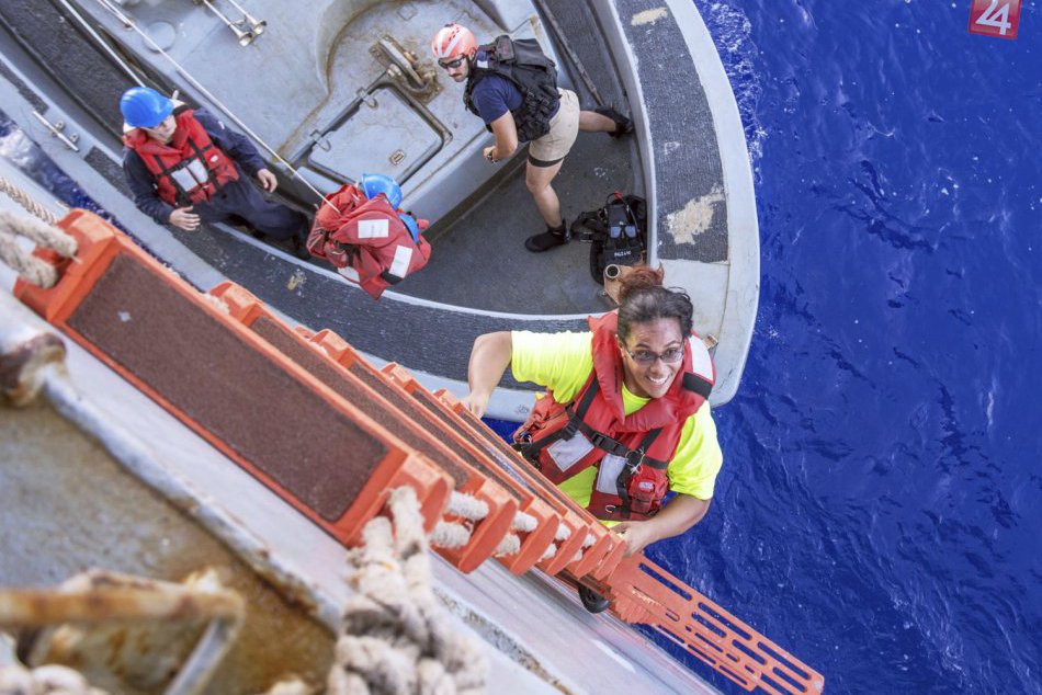 Po piatich mesiacoch zachránili námorníčky stratené v Tichom oceáne