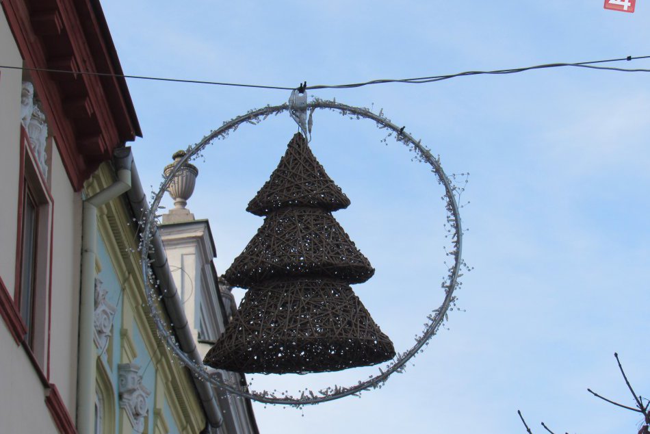 Toto je jasný znak prichádzajúcich Vianoc: Veď sledujte tie FOTKY z Prešova...