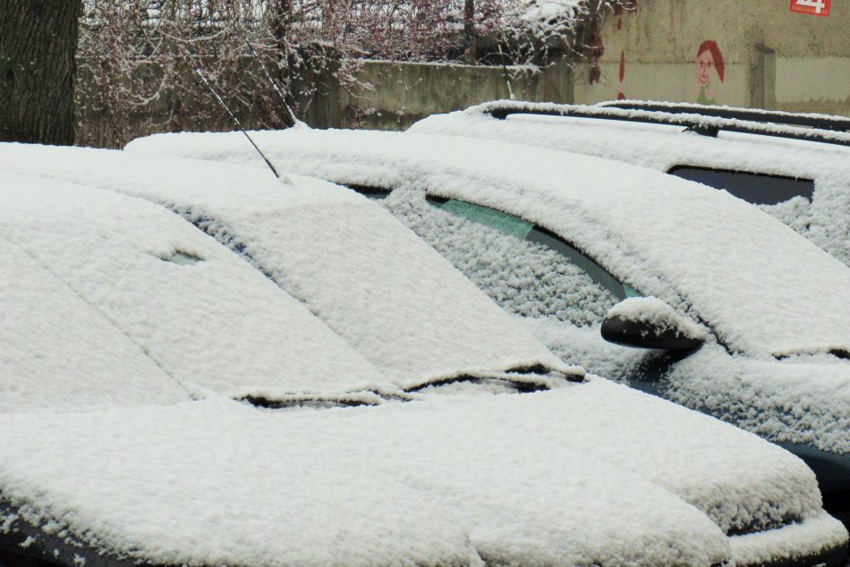 Prinášame vám to na fotkách: V metropole Šariša napadol prvý sneh