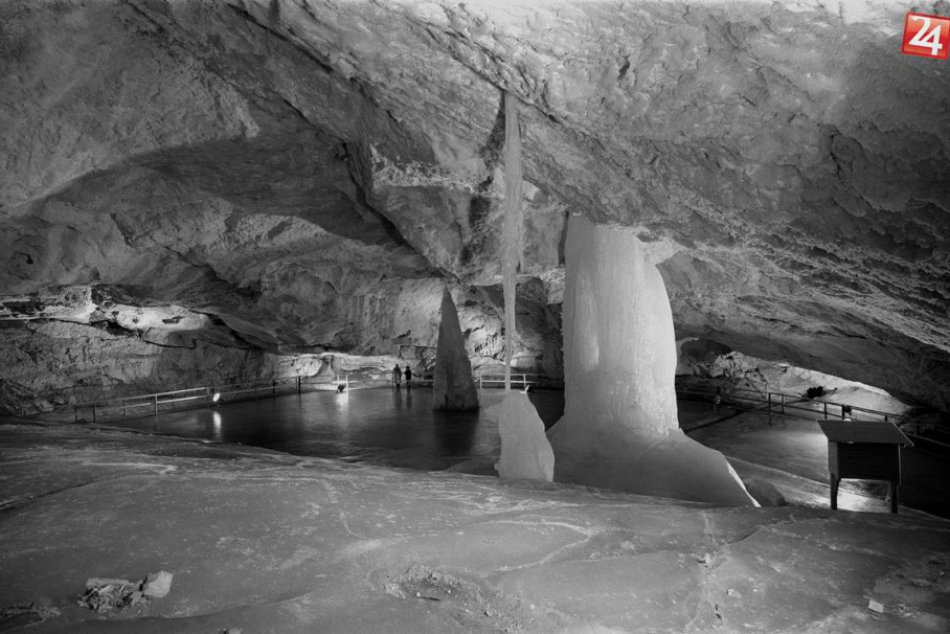 Obrazom: Dobové fotky z Dobšinskej ľadovej jaskyne