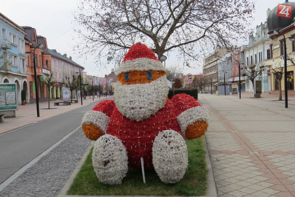 V OBRAZOCH: Vianočná výzdoba v Michalovciach