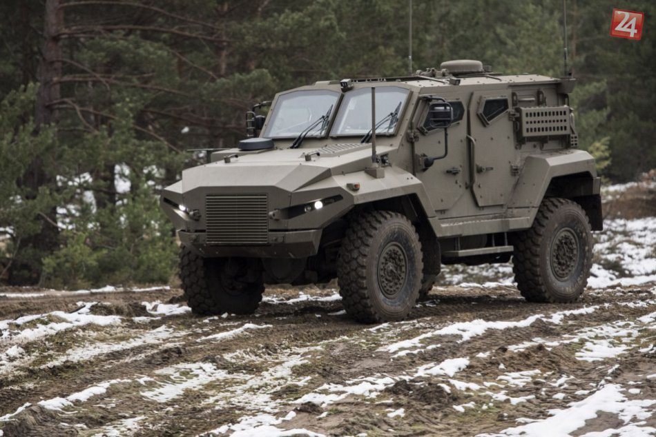 Ukázali prototyp obrneného vozidla, ktorý vyvíjajú Fíni v spolupráci so Slovákmi