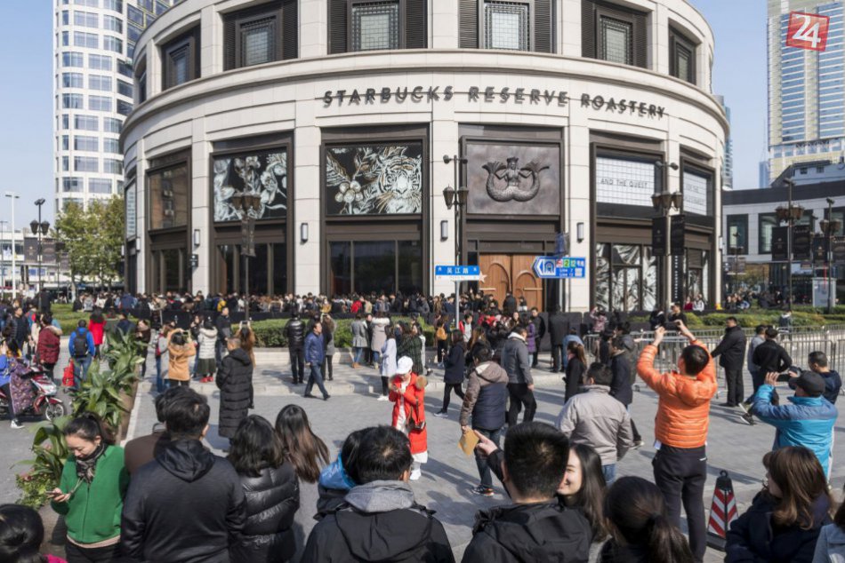 V Číne otvorili najväčšiu Starbucks na svete