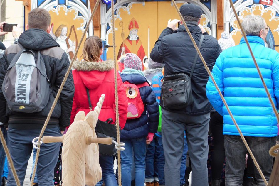 OBRAZOM: Prvé zábery Stredovekých vianočných trhov v Trnave