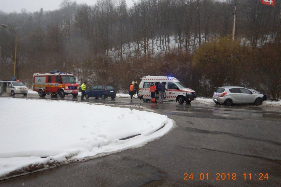Policajti z Považskej Bystrice žiadajú o pomoc: Videli ste túto nehodu?