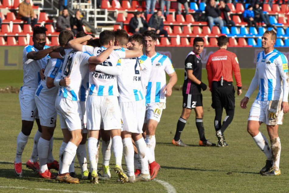 Nitra odštartovala futbalovú jar remízou: Body si podelila s Trenčínom, FOTO