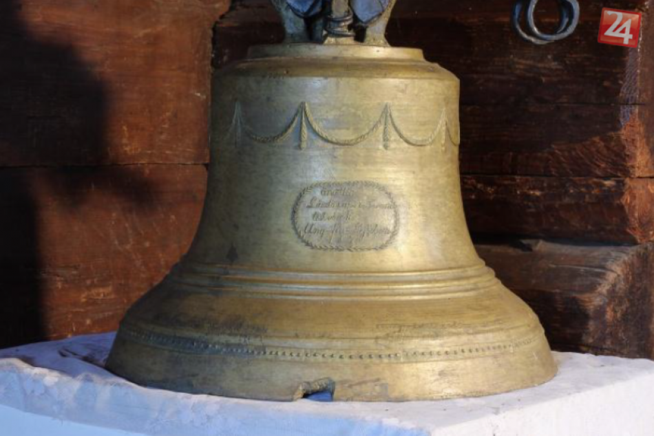 Nachádza sa v kostolíku v Humennom: Klasicistický zvon z roku 1867