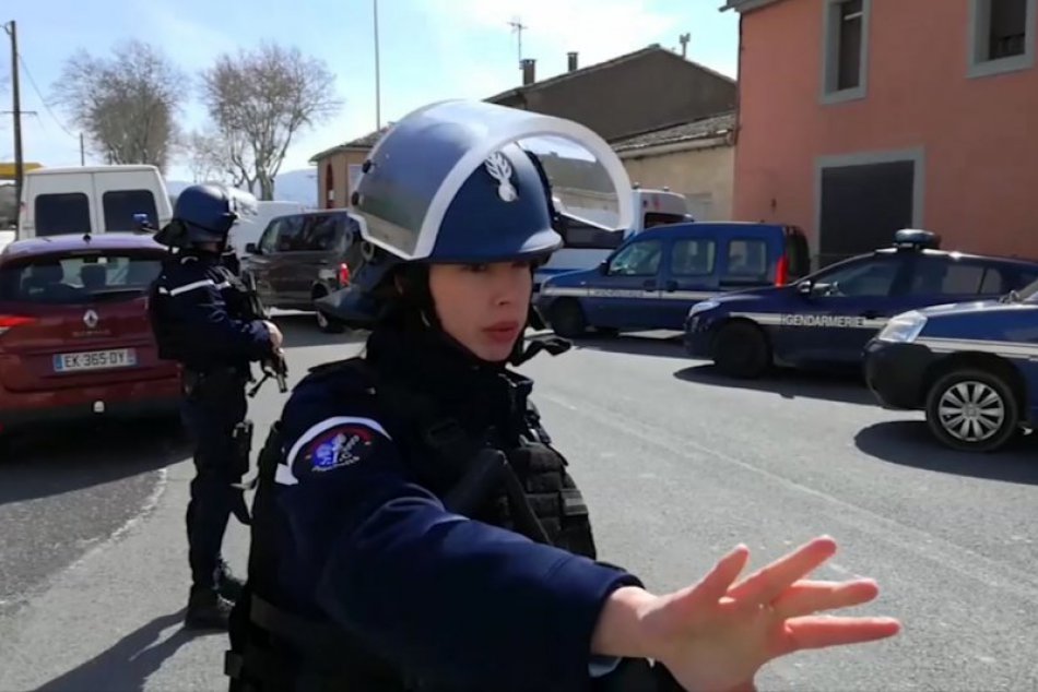 Rukojemnícka dráma vo Francúzsku: Hlásia jednu obeť