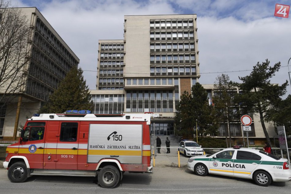 V Košiciach evakuovali budovu súdov: ZÁBERY z miesta