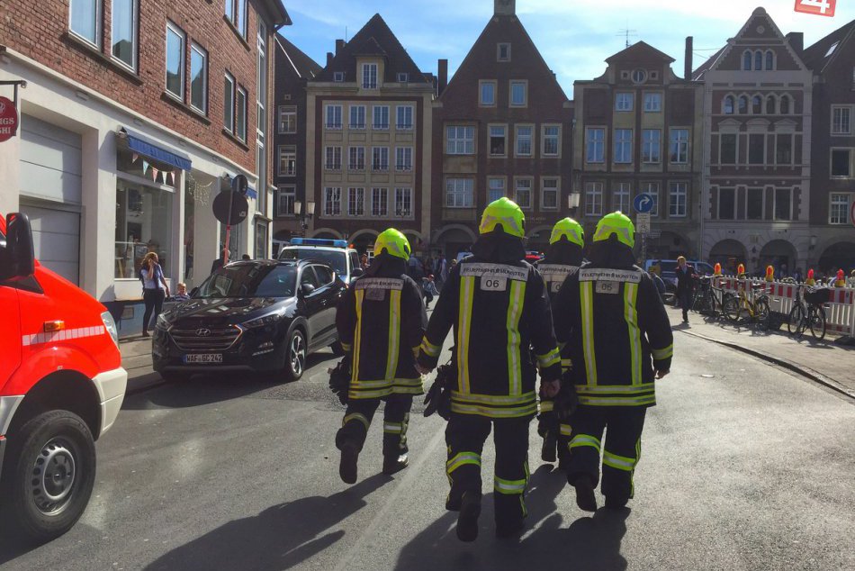 FOTO: V nemeckom meste Münster vrazilo auto do ľudí, hlásia najmenej 4 obete