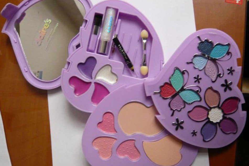 Úrad upozorňuje na nebezpečnú kozmetiku: V jednom výrobku našli vlákna azbestu!