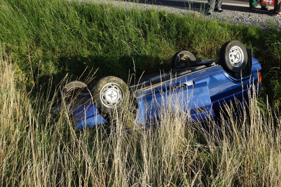 Obrazom: Dopravná nehoda pri Krásnohorskom Podhradí
