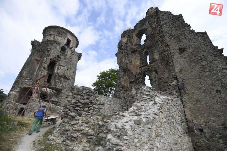 Obnova hradu Slanec