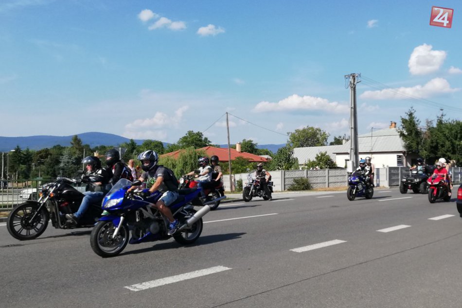 GALÉRIA: Takto to vyzeralo počas spoločnej jazdy motorkárov v Zalužiciach