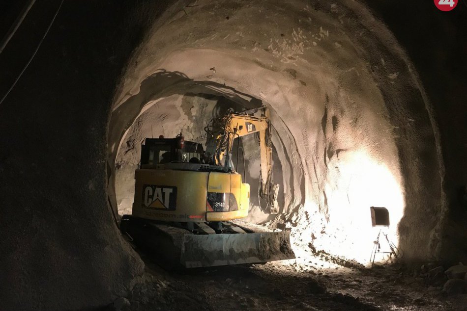 OBRAZOM: V auguste prerazili prvú rúru tunela Višňové