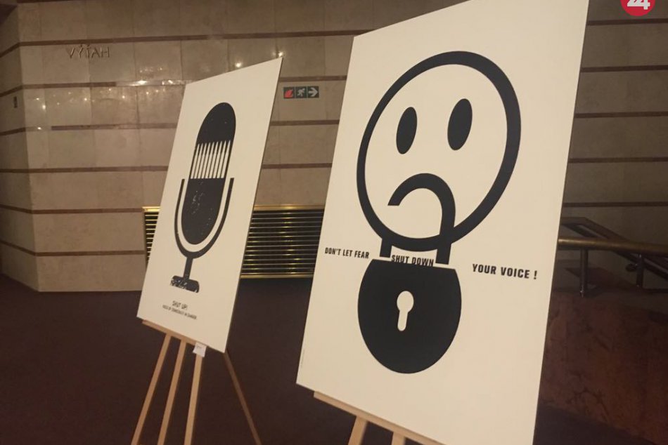Výstava v DAB v Nitre je reakciou na vraždu novinára Jána Kuciaka a jeho snúbeni