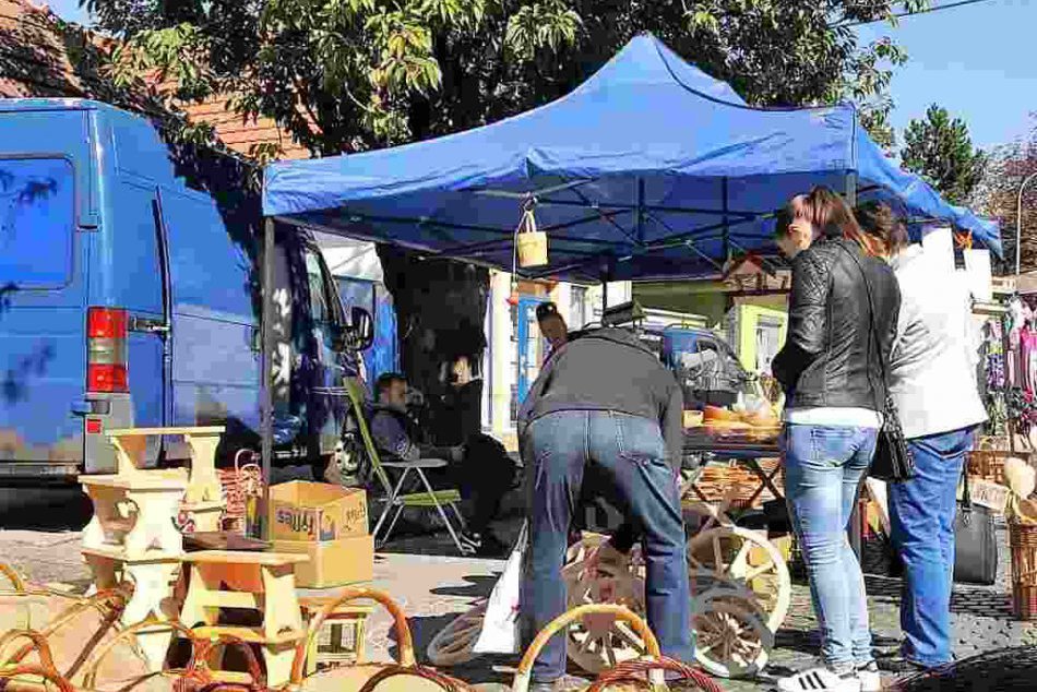 Fraštacký jarmok finišuje: Burčák, jedlo a bohatý kultúrny program, FOTO