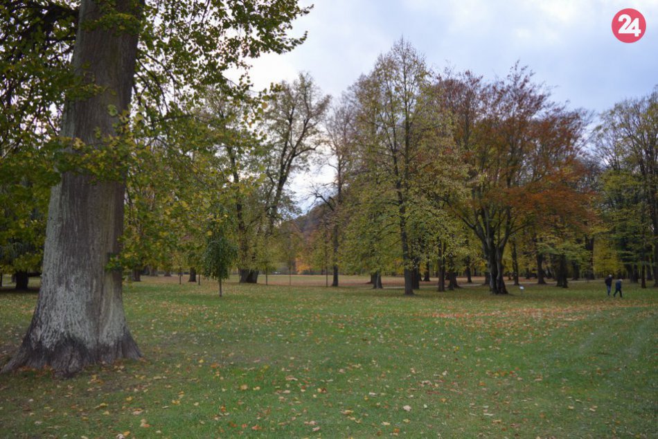 Jesenné pohľady na Budatínsky park: Prechádzka v každom počasí
