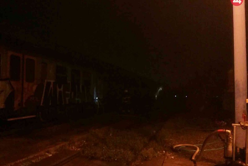 Požiar štyroch vagónov pri ŽST Bratislava-Nové Mesto
