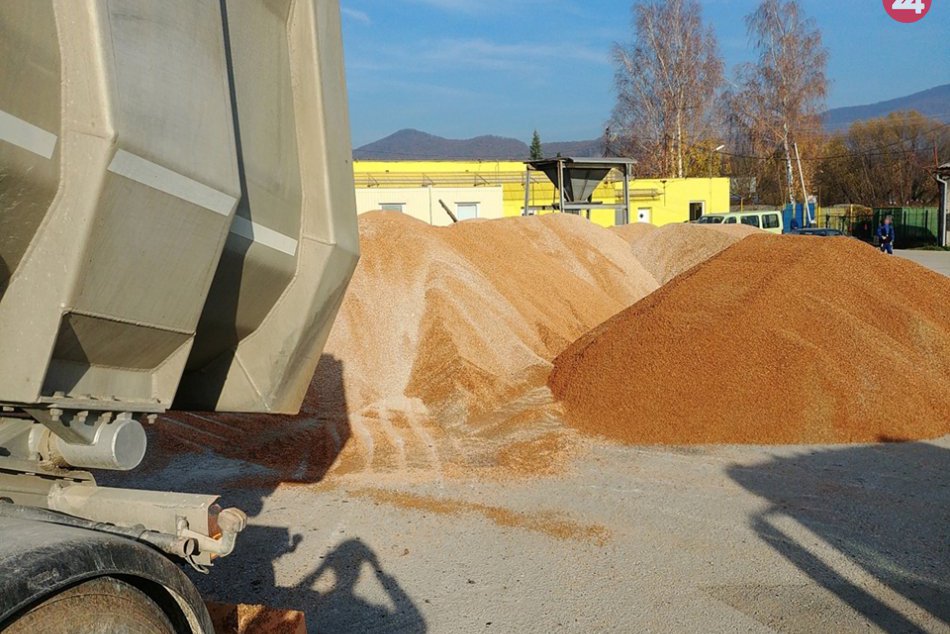 Obrazom: Posypový materiál na zimnú údržbu ciest v meste
