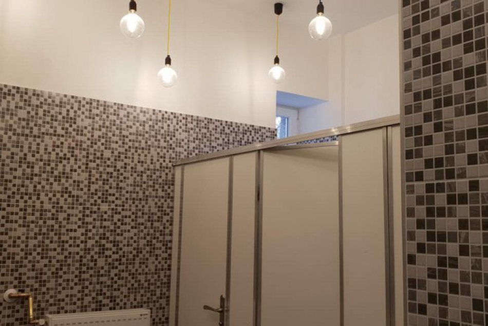 Zrekonštruované toalety v dome kultúry v Brezne