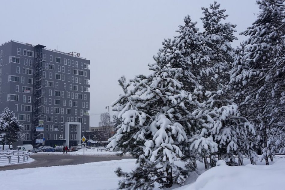 FOTO: Považská Bystrica pod snehom